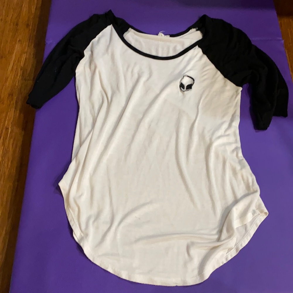 Alien Mid-Sleeve Shirt